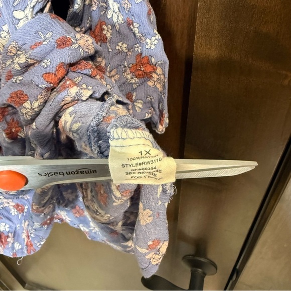 No Comment women's 1x Floral Off-Shoulder
Blouse in Blue Chic Boho Girly Cute - Picture 5 of 11